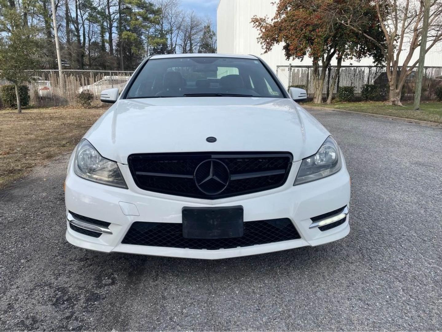 2013 WHITE Mercedes-Benz C-Class (WDDGF8AB5DR) with an V6 engine, Auto transmission, located at 5700 Curlew Drive, Norfolk, VA, 23502, (757) 455-6330, 36.841885, -76.209412 - Photo#6